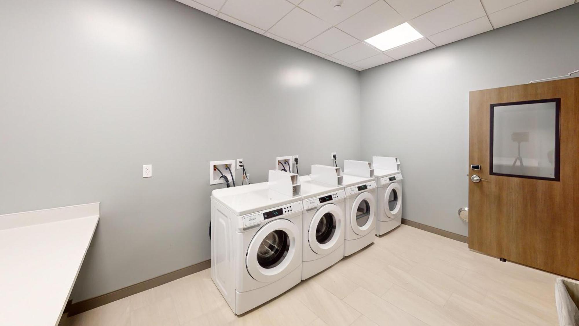 Holiday Inn Express & Suites Chicago Schaumburg By Ihg Luaran gambar