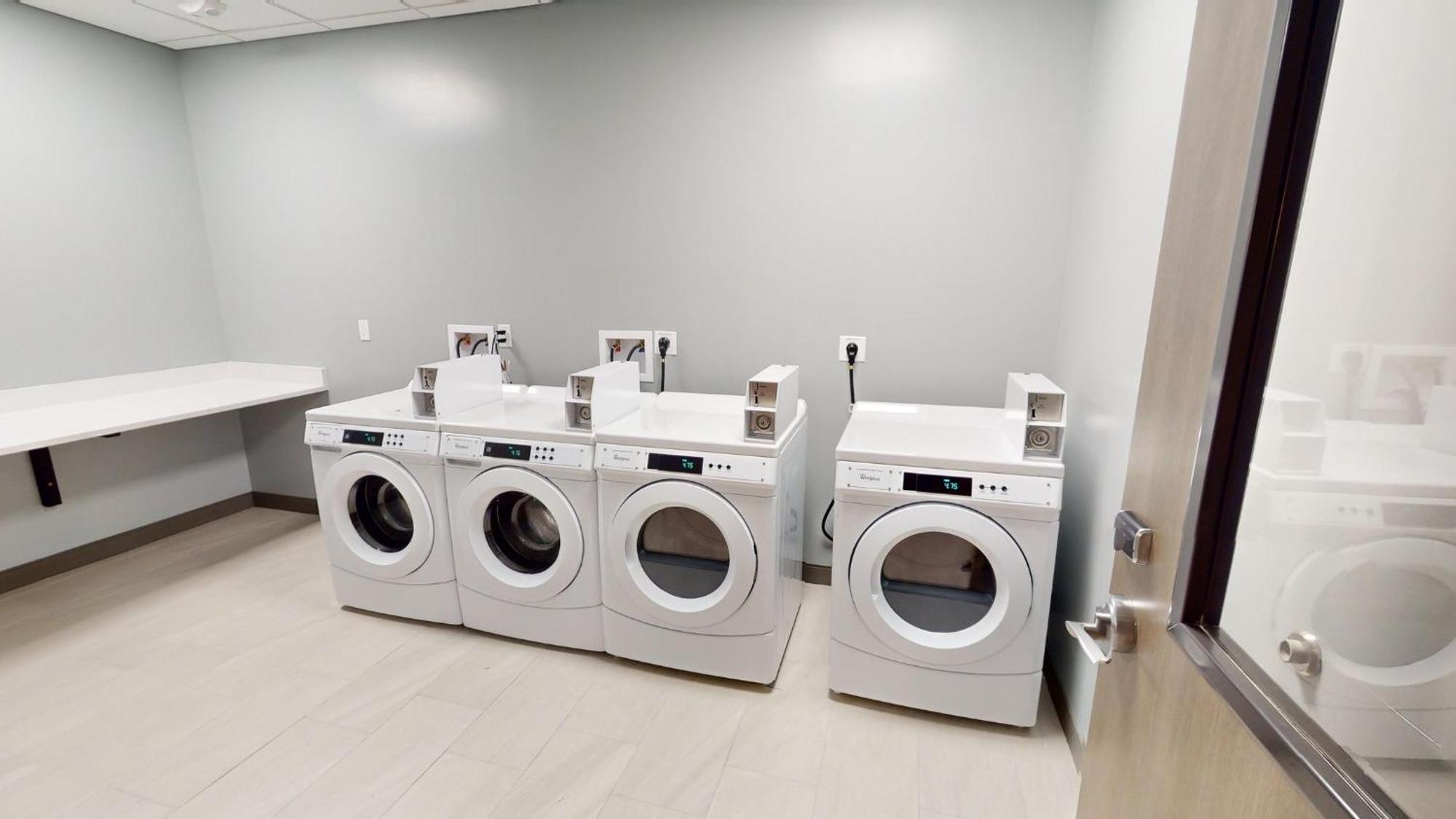 Holiday Inn Express & Suites Chicago Schaumburg By Ihg Luaran gambar